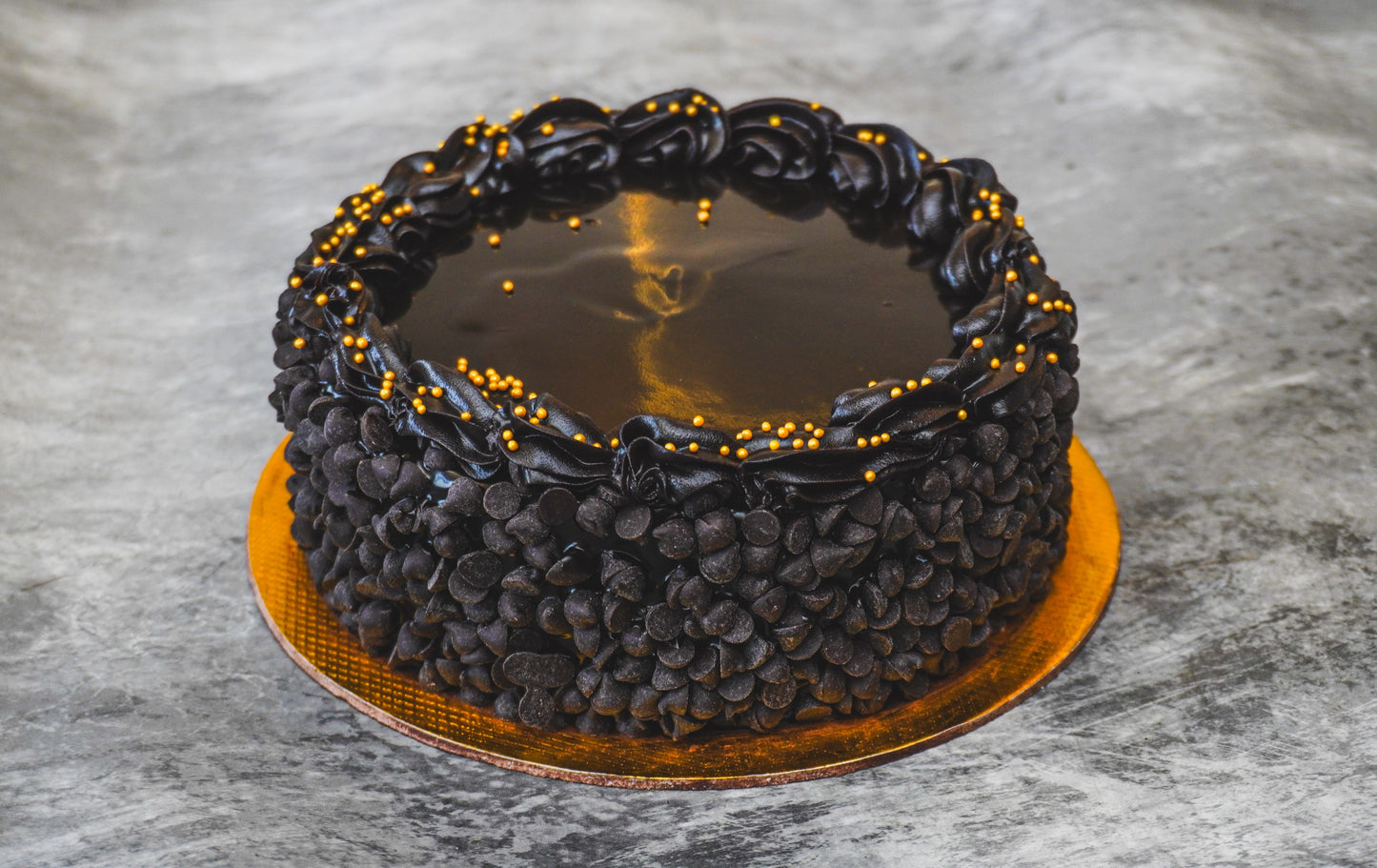 Choco Chips Loaded Cake