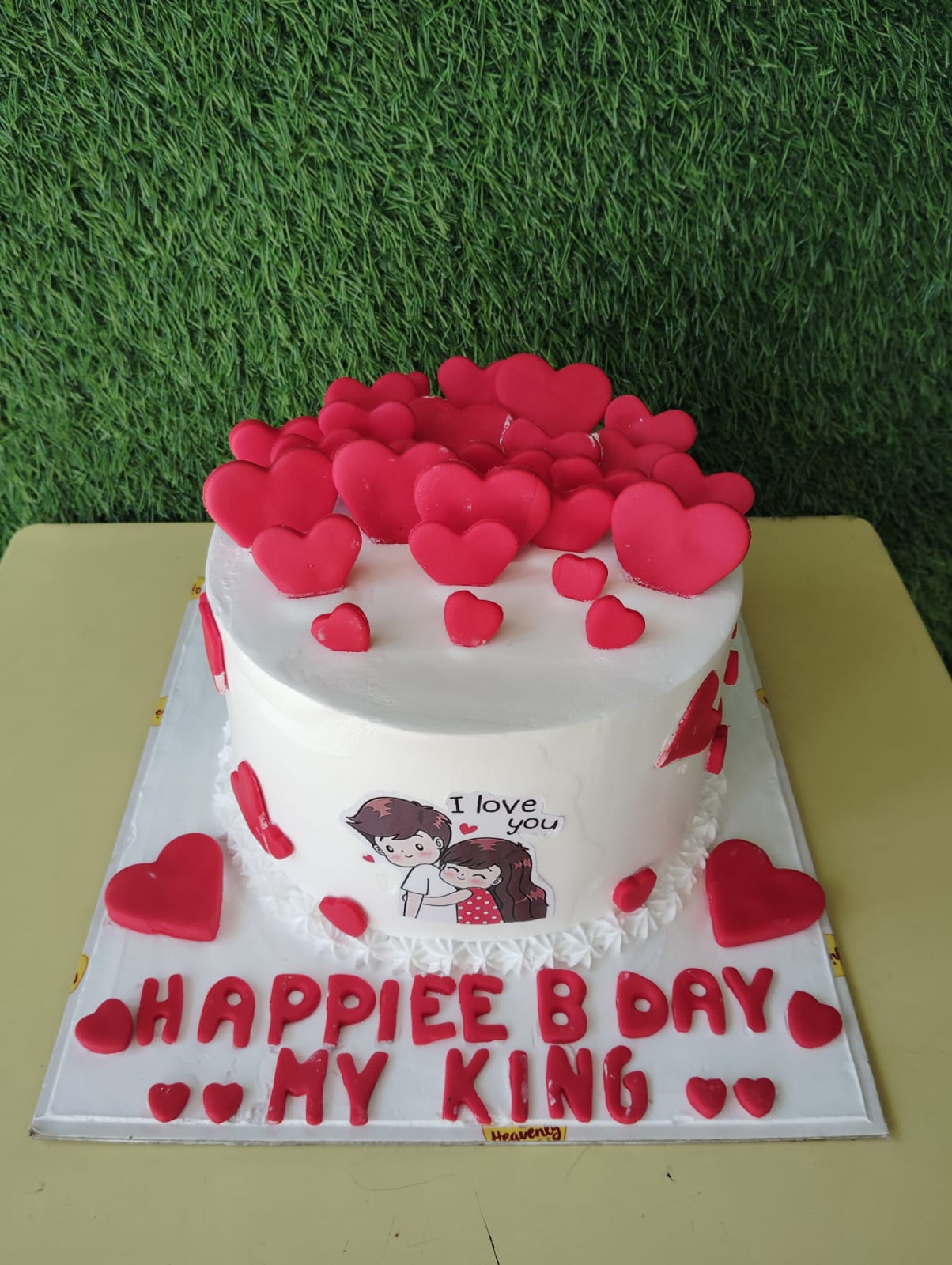 π Heart Design Black Currant Cake