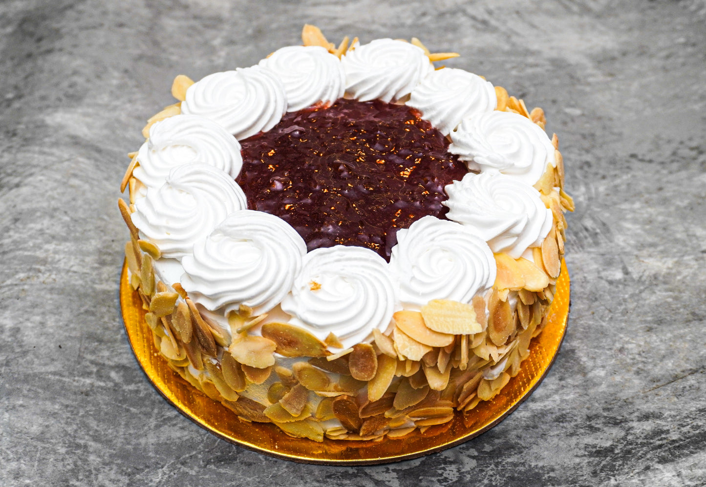 Fresh Strawberry Cake