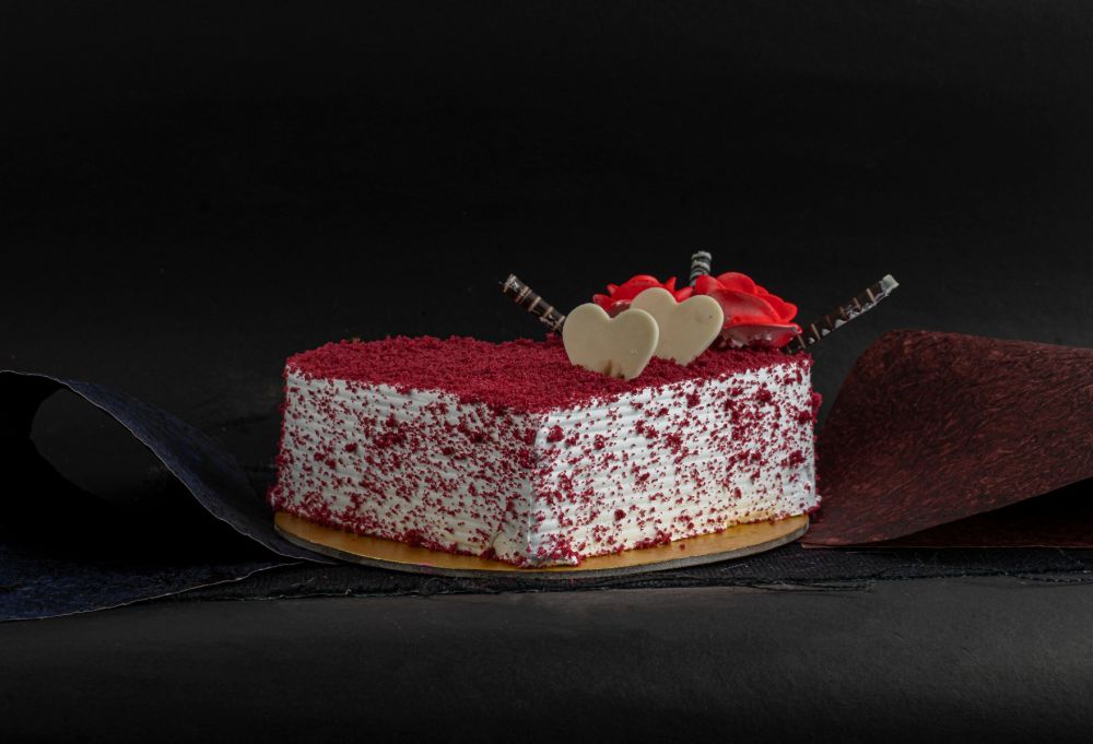 Red Velvet Cake with Cream cheese mousse - Spatula Desserts