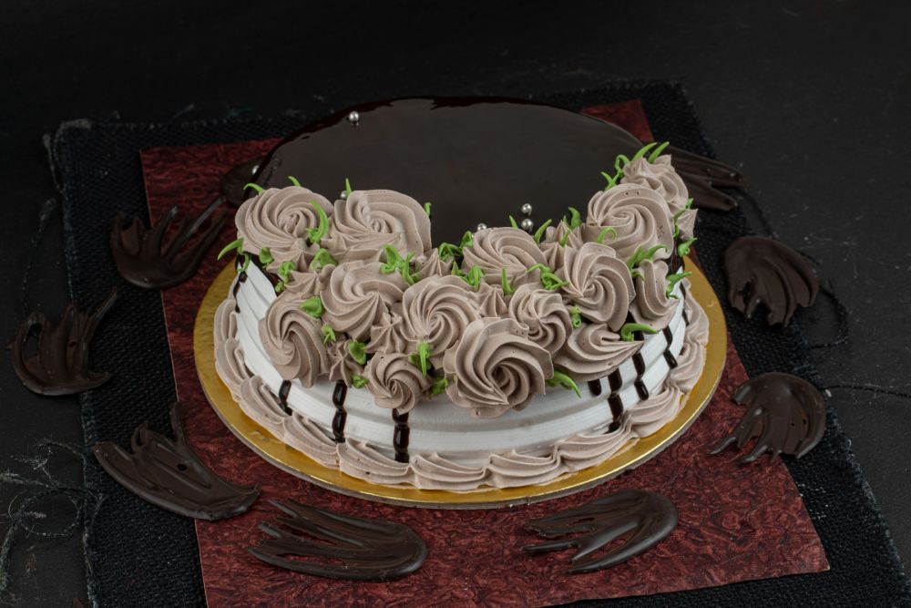 My very best Vanilla Cake - stays moist 4 days! | RecipeTin Eats